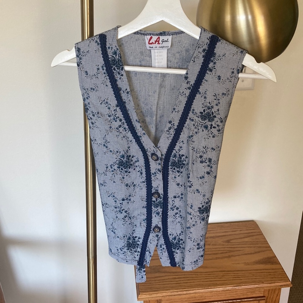 Vintage Made in 🇺🇸 LA Gal tie back vest blouse